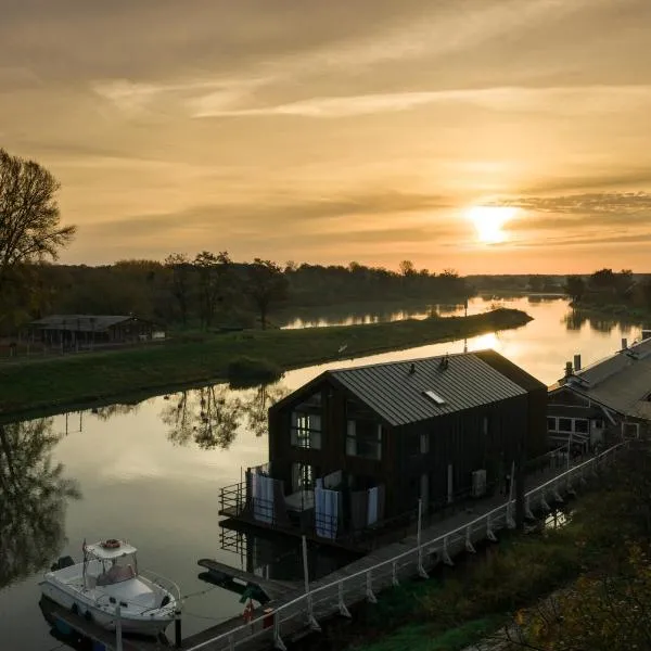 Apartamenty Kapitańskie - Pływające, hotel di Skarbimierz Osiedle