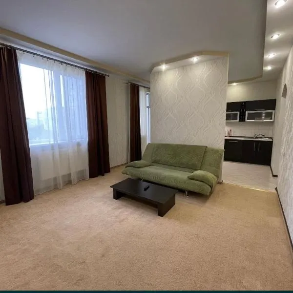 LUX central apartment, hotel in Dnipro