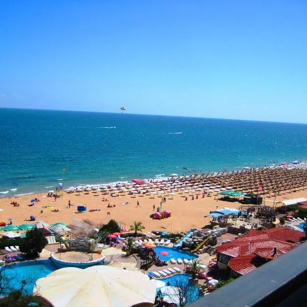 Sea View Rental Front Beach, hótel í Golden Sands