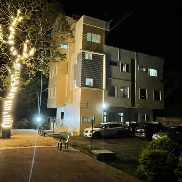 Naksha Tree Hotel -Yelagiri Hills, hotel en Yelagiri