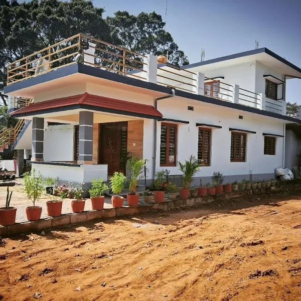 Coorg Teakwood Treasure Homestay, hotel a Kushalnagar