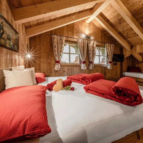 FARM CHALET JUSCIARA, hotel em Selva di Val Gardena