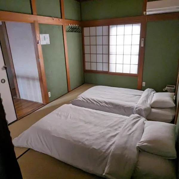 KIX House Waraku III 和楽三号館, Hotel in Kaizuka