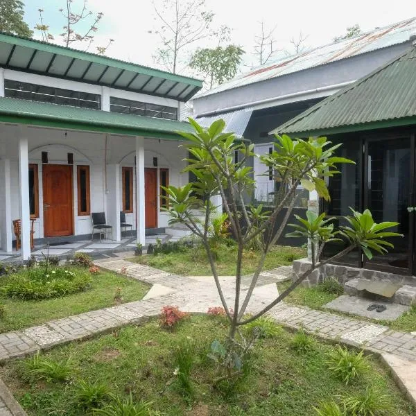 RedDoorz Syariah @ Jalan Dieng Wonosobo 2 โรงแรมในGarung