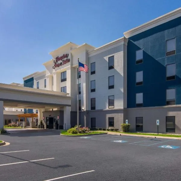 Hampton Inn & Suites Schererville, хотел в Шерървил