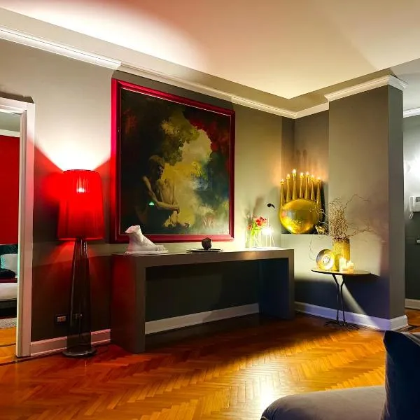 Central Romantic luxury penthouse, hotel di Florence