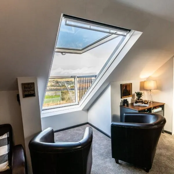 Loft apartment in Accrington Stunning Lancashire views, hotel en Clitheroe