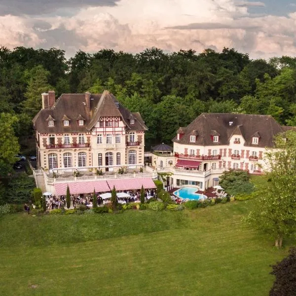 Le Château de la Tour, hôtel à Chaumontel