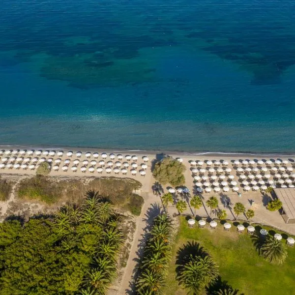 Caravia Beach Hotel, hotel u gradu 'Marmari'