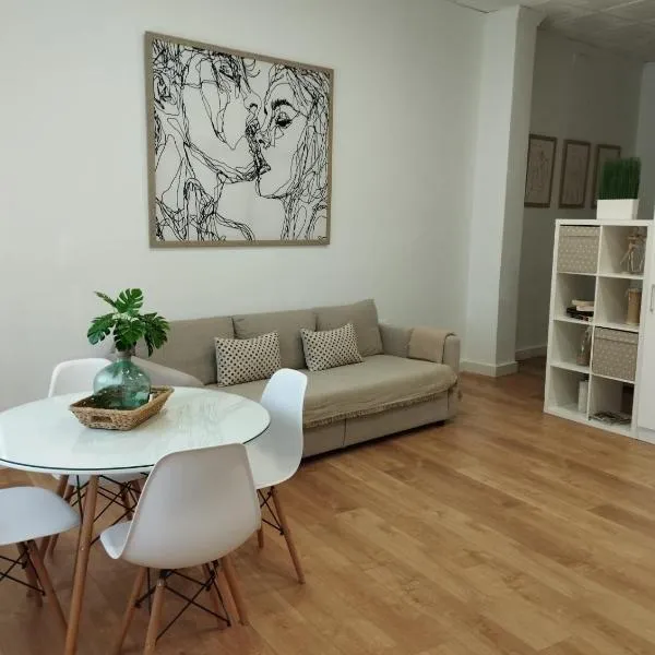 APARTAMENTO TURISTICO LEO BAENA, hotel sa Doña Mencía