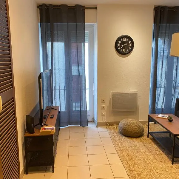 Cozy appartement en plein coeur de Dax Fontaine Chaude, hôtel à Dax