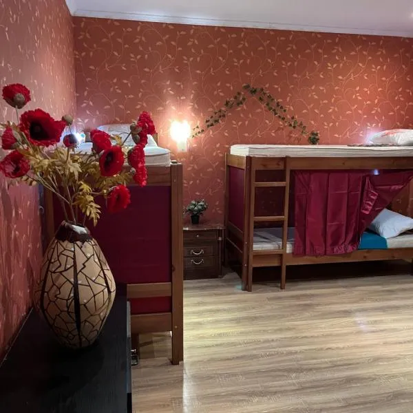 ArArAt-OSOKORKI Hostel KYIV: Boryspil şehrinde bir otel