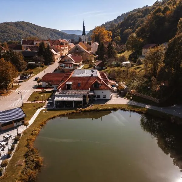 Kozjanski dvor, hotel v Podčetrtku