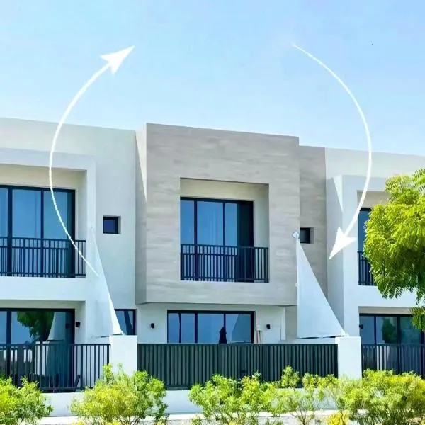 Luxury Villas with Beach Access by VB Homes, Hotel in Ra’s al-Chaima