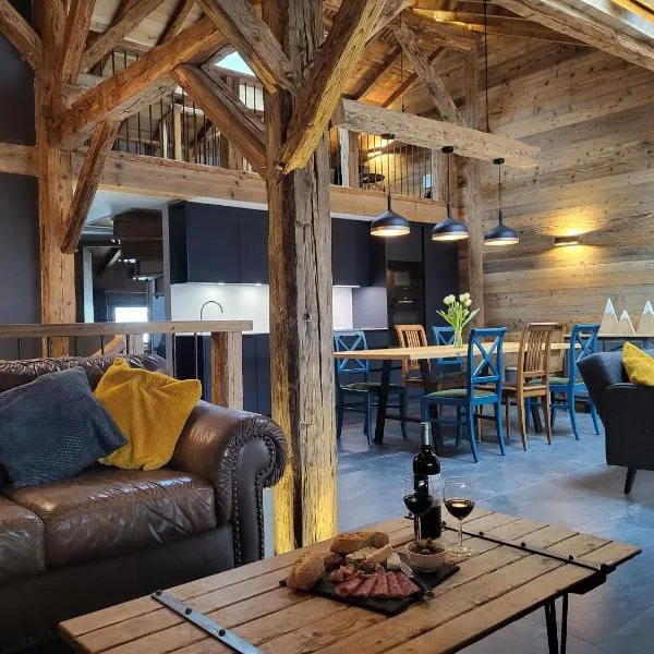 The Loft - unique apartment, NR MORZINE, hotell i Avoriaz