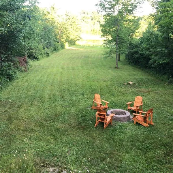 Suriz Cottage, hotell i Gananoque