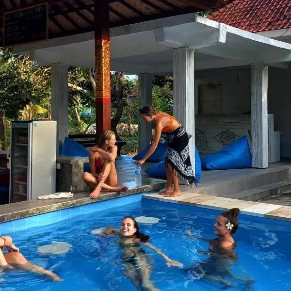 Castaway Island Hostel, viešbutis mieste Nusa Lembongan