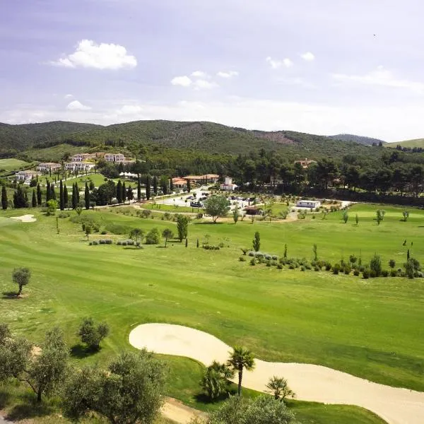 Il Pelagone Hotel & Golf Resort Toscana, מלון בפונטה אלה