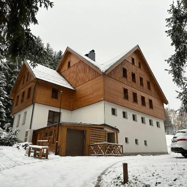 Apartmány VESNA, hotel in Jablonec nad Nisou