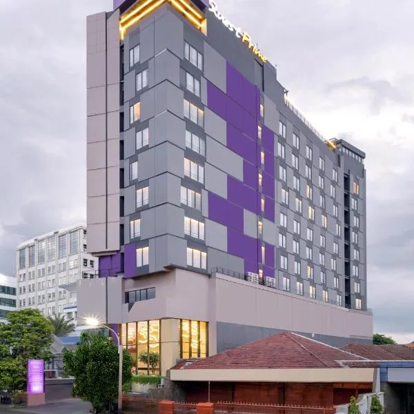 Quest Prime Pemuda - Semarang, hotel en Semarang