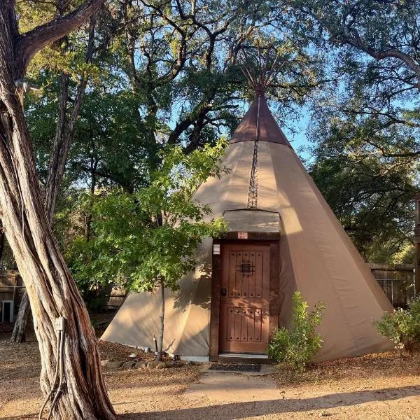 Deer Run - Tipi 2, hotel din New Braunfels