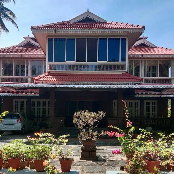 Pournami Home Stay, hotel in Trichūr