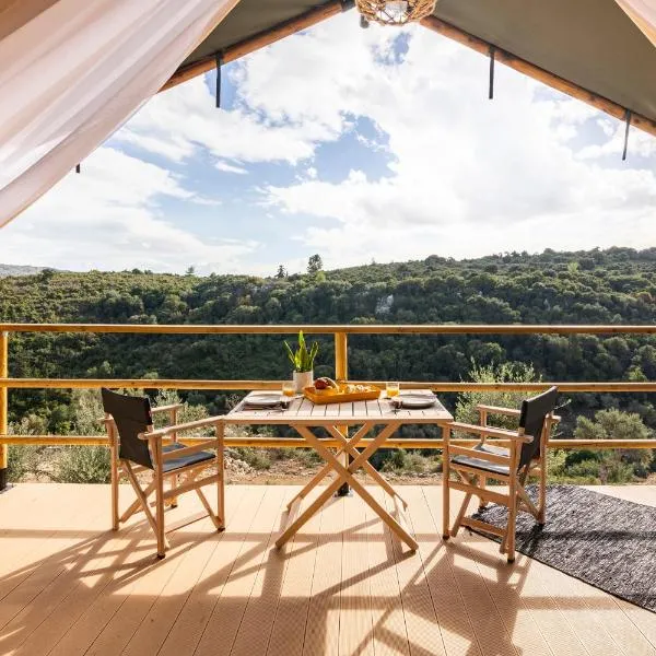 Civara Chalet - Private Glamping in nature with Jakuzzi, hotel em Chania