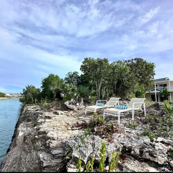 Water Front House, hotell sihtkohas Providenciales