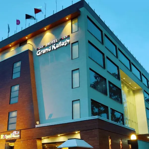 Grand Kailash Hotel, hotel a Daulatābād