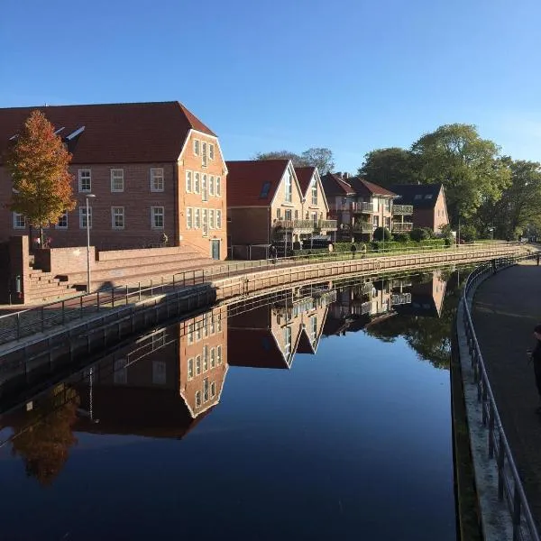 Schöne Altbauwohnung direkt an der Kesselschleuse!, hotel u gradu 'Emden'