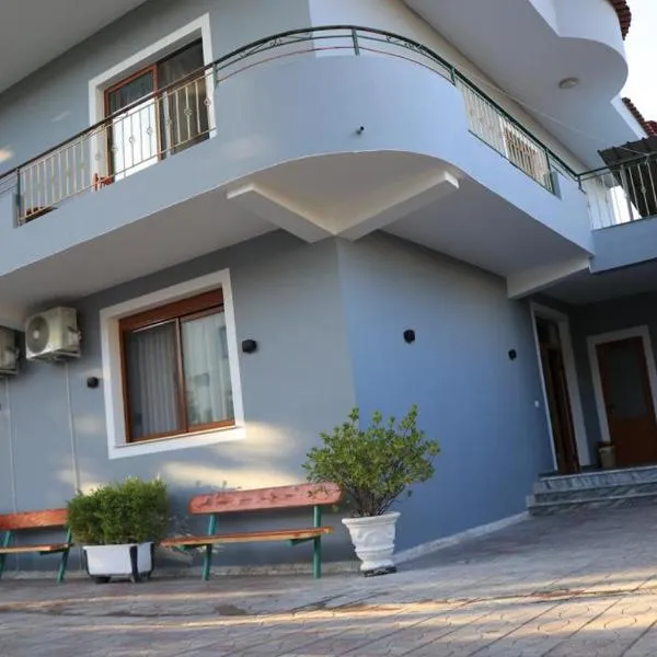 Albora Guest House: Fier şehrinde bir otel