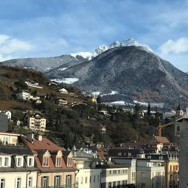 Theatre Lodge Attico teatro, hotel em Merano