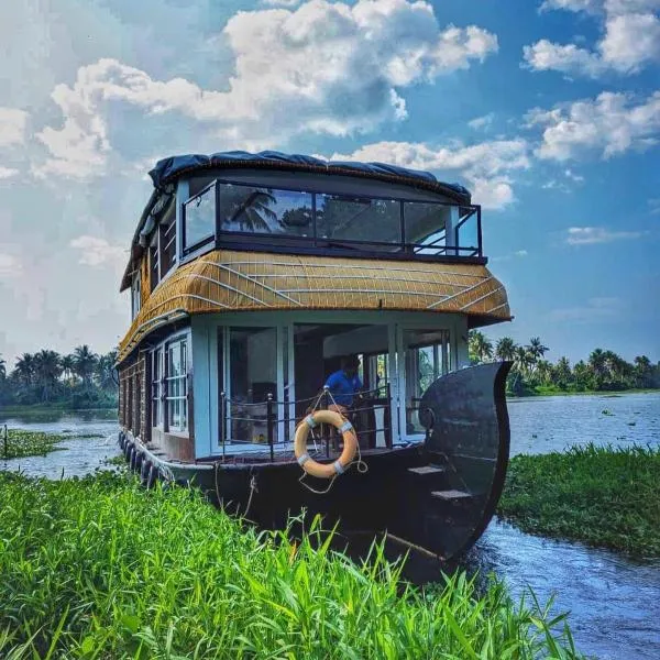 Grand Villa Houseboat: Kumarakom şehrinde bir otel