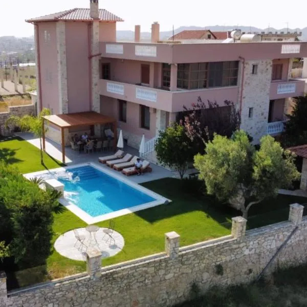 Green Villa with Private Pool, hotel a Durrës