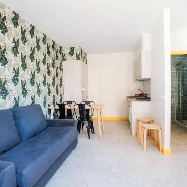 Viesnīca Apartamentos surfing San Vicente II pilsētā Komiljasa