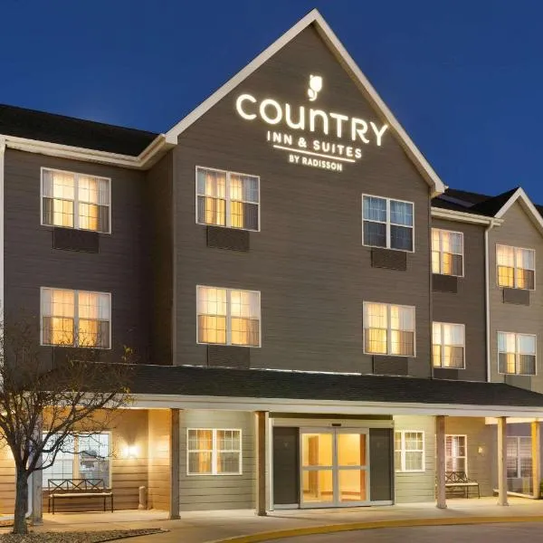 Country Inn & Suites by Radisson, Kearney, NE, hotelli kohteessa Kearney