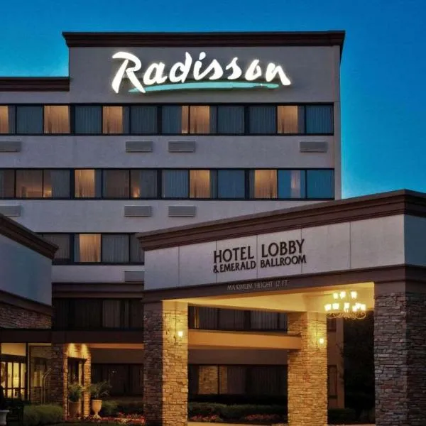 Radisson Hotel Freehold, khách sạn ở Hightstown