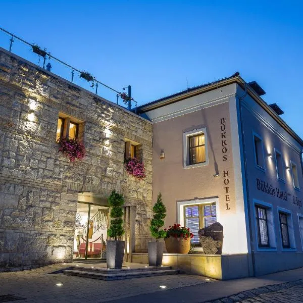 Bükkös Hotel & Spa: Szentendre şehrinde bir otel