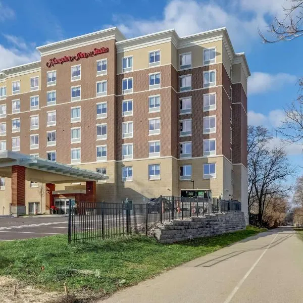 Hampton Inn & Suites Cincinnati Midtown Rookwood, hotel u gradu 'Cincinnati'