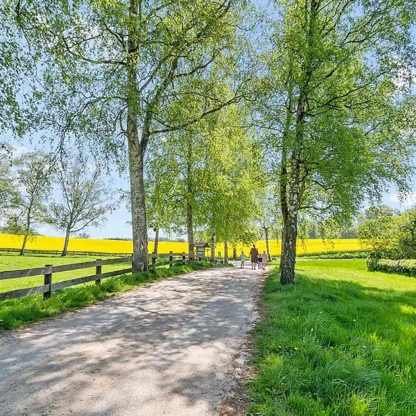 Ferienhof Radlandsichten，位于布隆的酒店