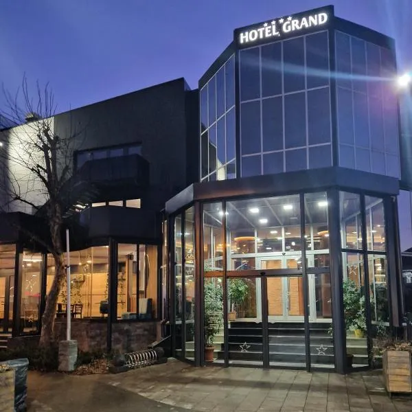 Hotel Grand, khách sạn ở Banja Luka