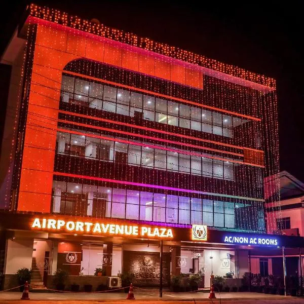 Airport Avenue Plaza Cochin Airport, hotell sihtkohas Kāladi