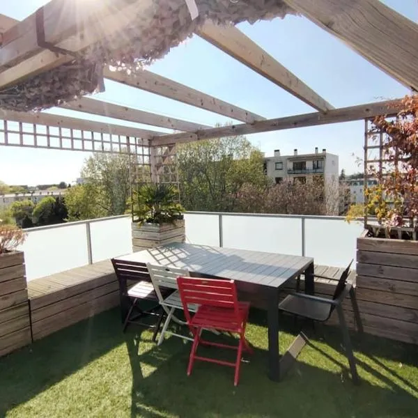 Le Nid : Rooftop moderne surplombant la ville, hotel em Nantes