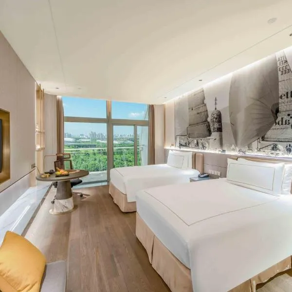 Crowne Plaza Suzhou by IHG, hotel di Suzhou