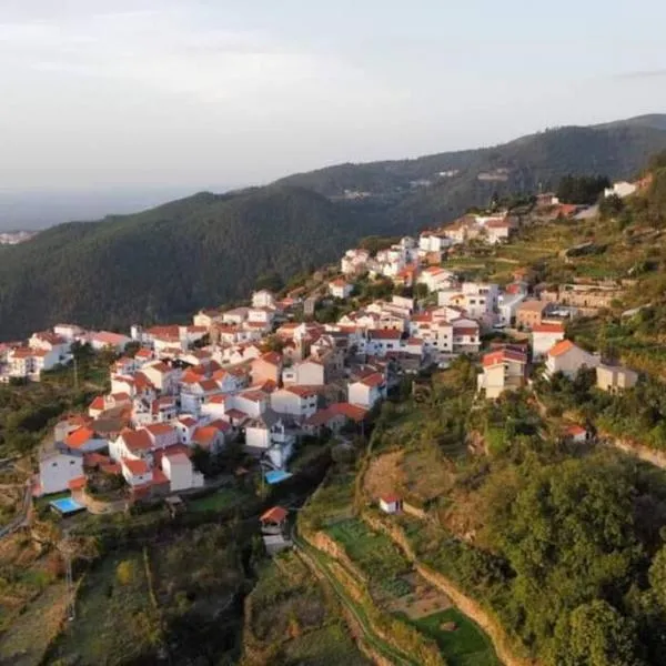 Casa da Calçada - Casa Inteira, hotel Seiában