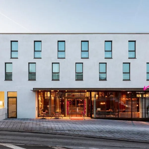 Moxy Outletcity Metzingen, hotel v mestu Metzingen