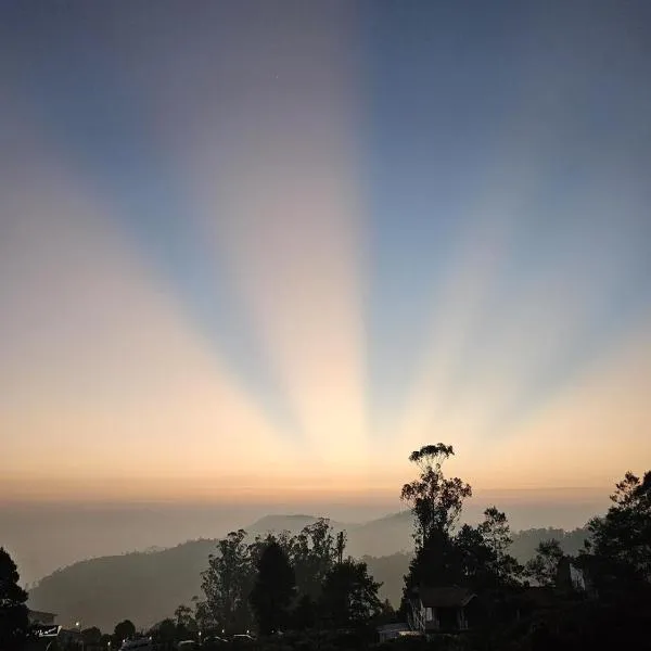 Vista Sunrise View Resort, hotell i Ooty