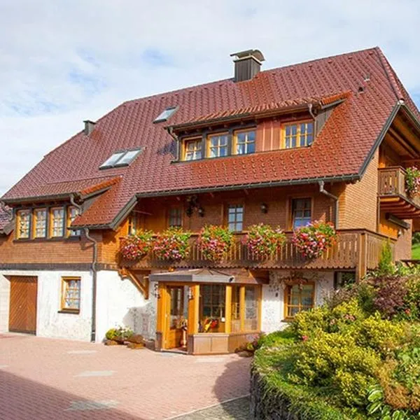 Ferienhaus Esche, hótel í Hinterzarten