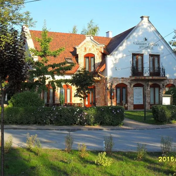 Várkert Panzió, hotel v mestu Miskolc