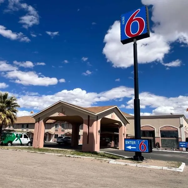 Motel 6 Deming, NM โรงแรมในเดมิง